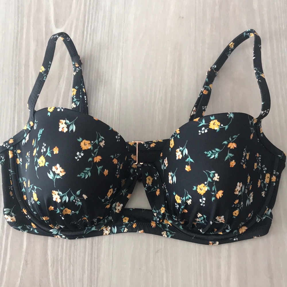 Floral bikini top